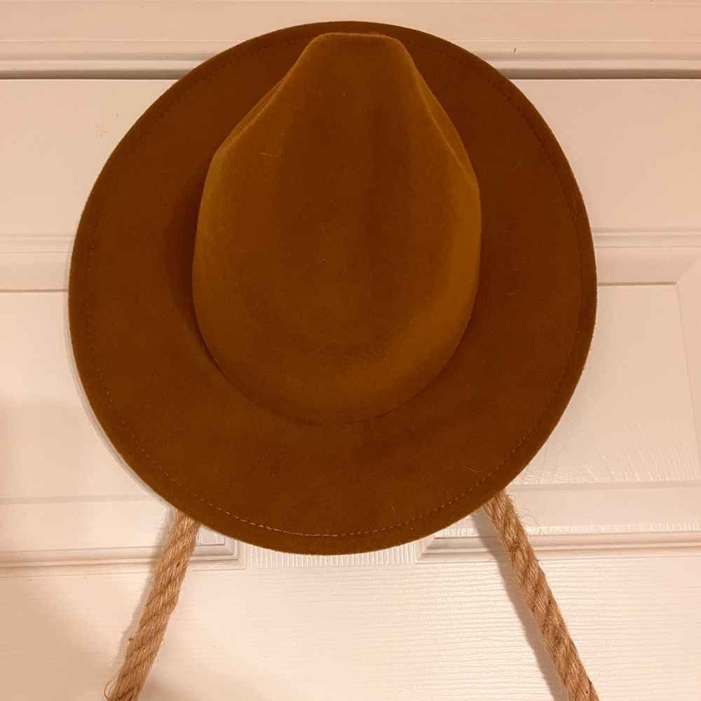 Abercrombie hat